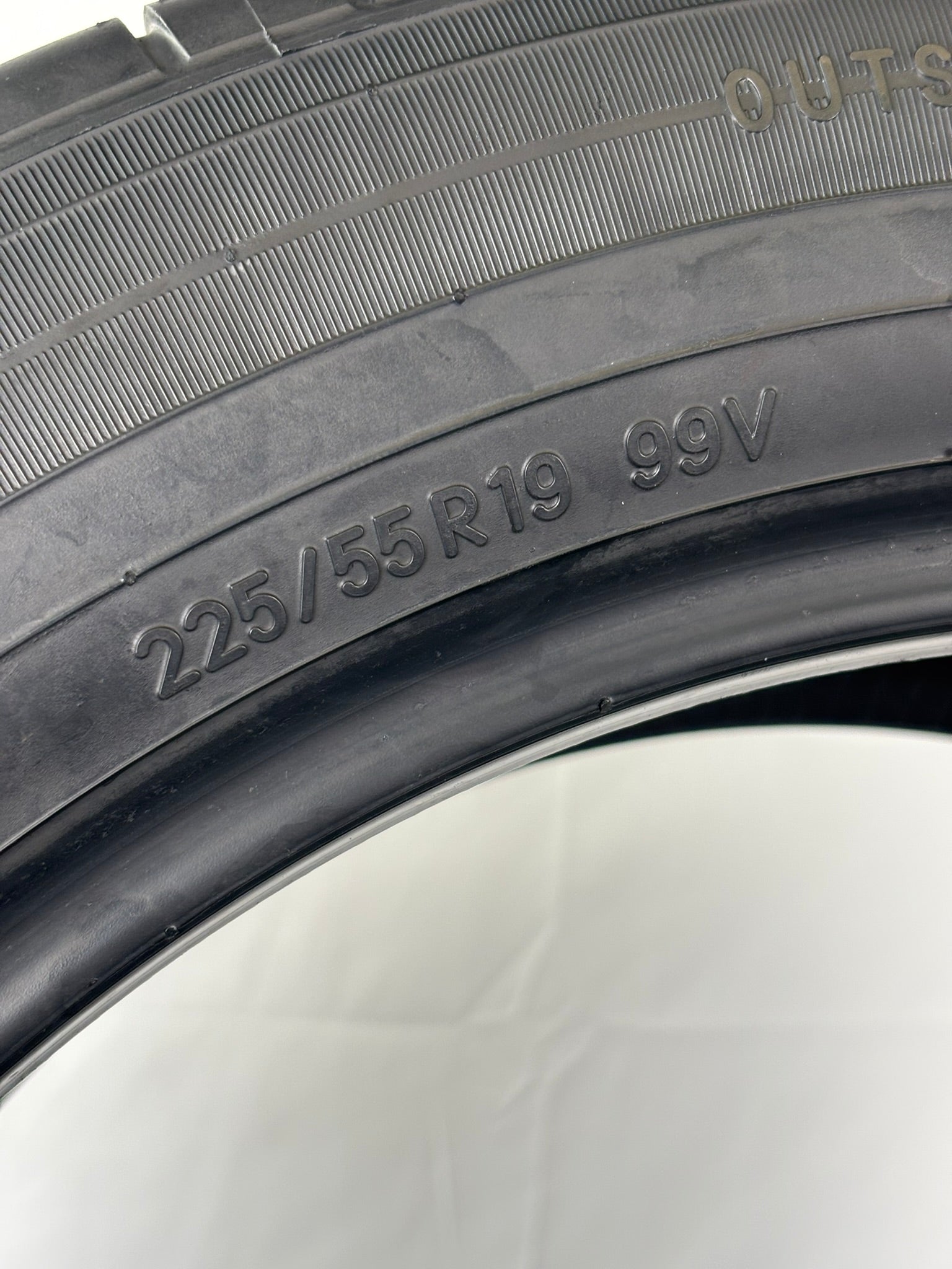 225 55 R19 99V Toyo Proxes