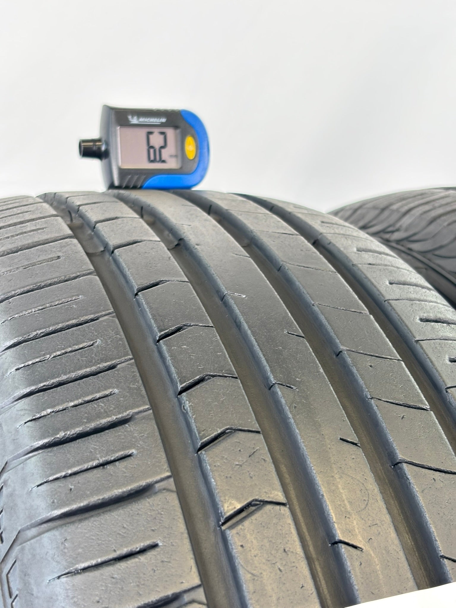 225 55 R16 99W XL Rotalla Setul E-Race