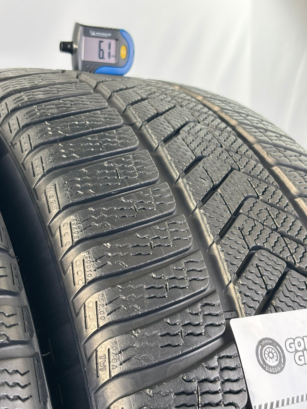 275 45 R20 110V Pirelli Scorpion Winter  M+S RFT