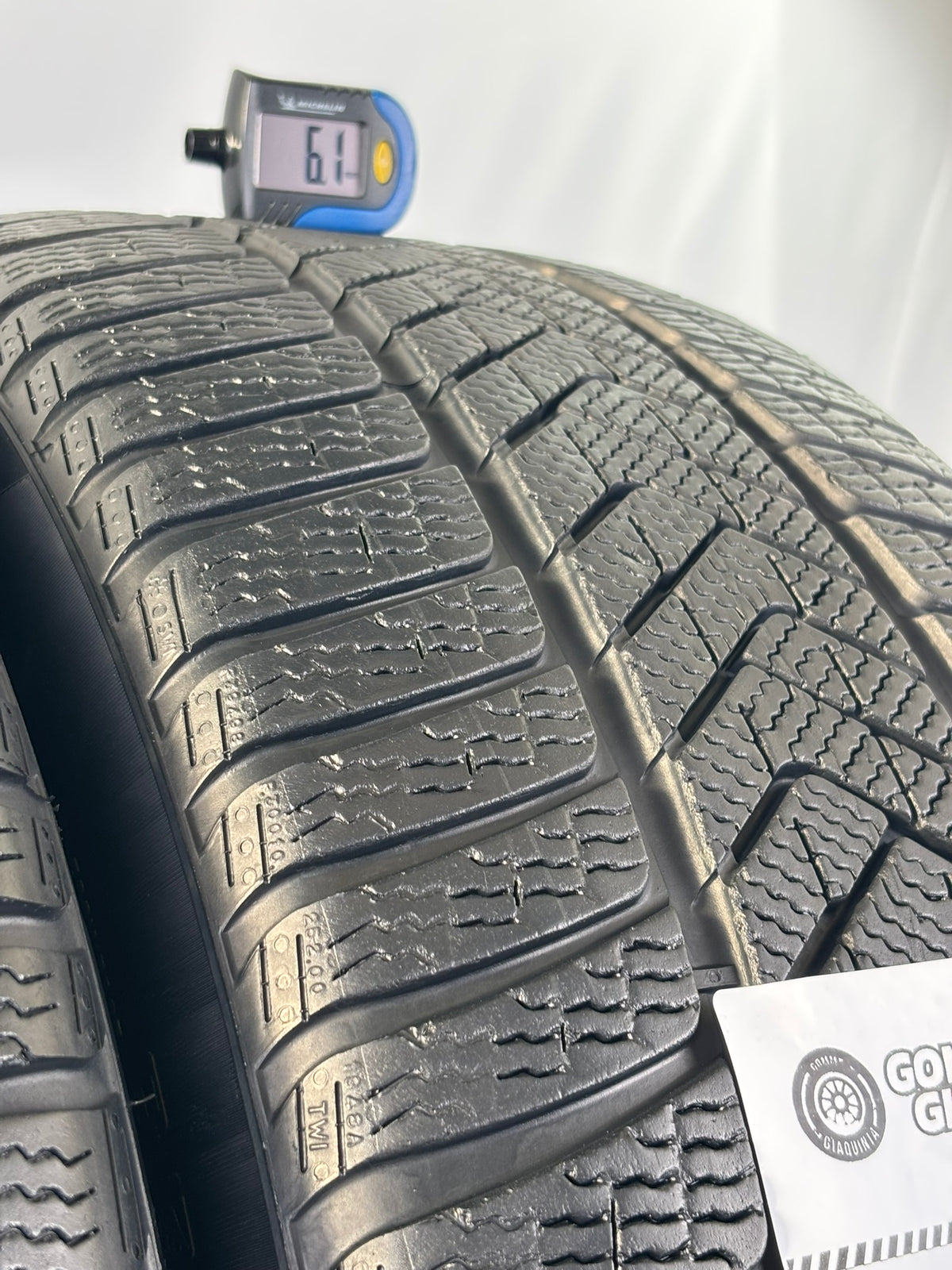 275 45 R20 110V Pirelli Scorpion Winter  M+S RFT