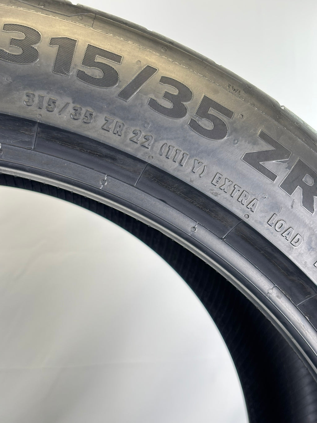 Pneumatici usati 315 35 r22 111y Gomme Estive 2 PZ Continental Batt 5,2mm Dot 24