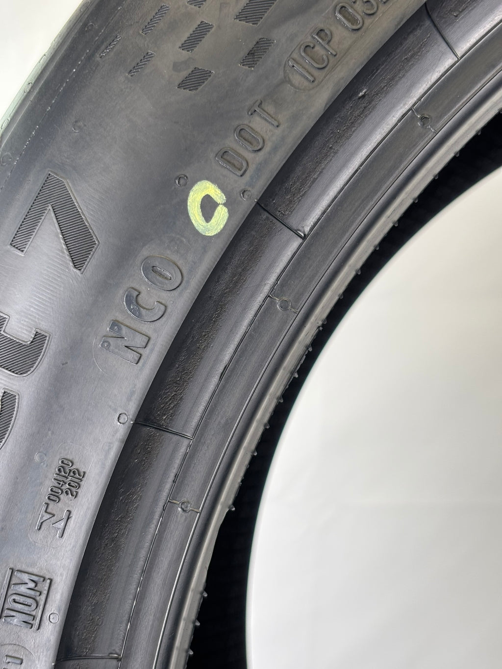 Pneumatici usati 315 35 r22 111y Gomme Estive 2 PZ Continental Batt 5,2mm Dot 24