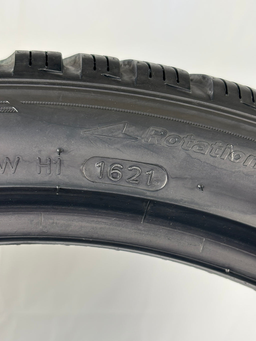 275 45 R20 102W XL Hankook Winter I*cept evo3 M+S