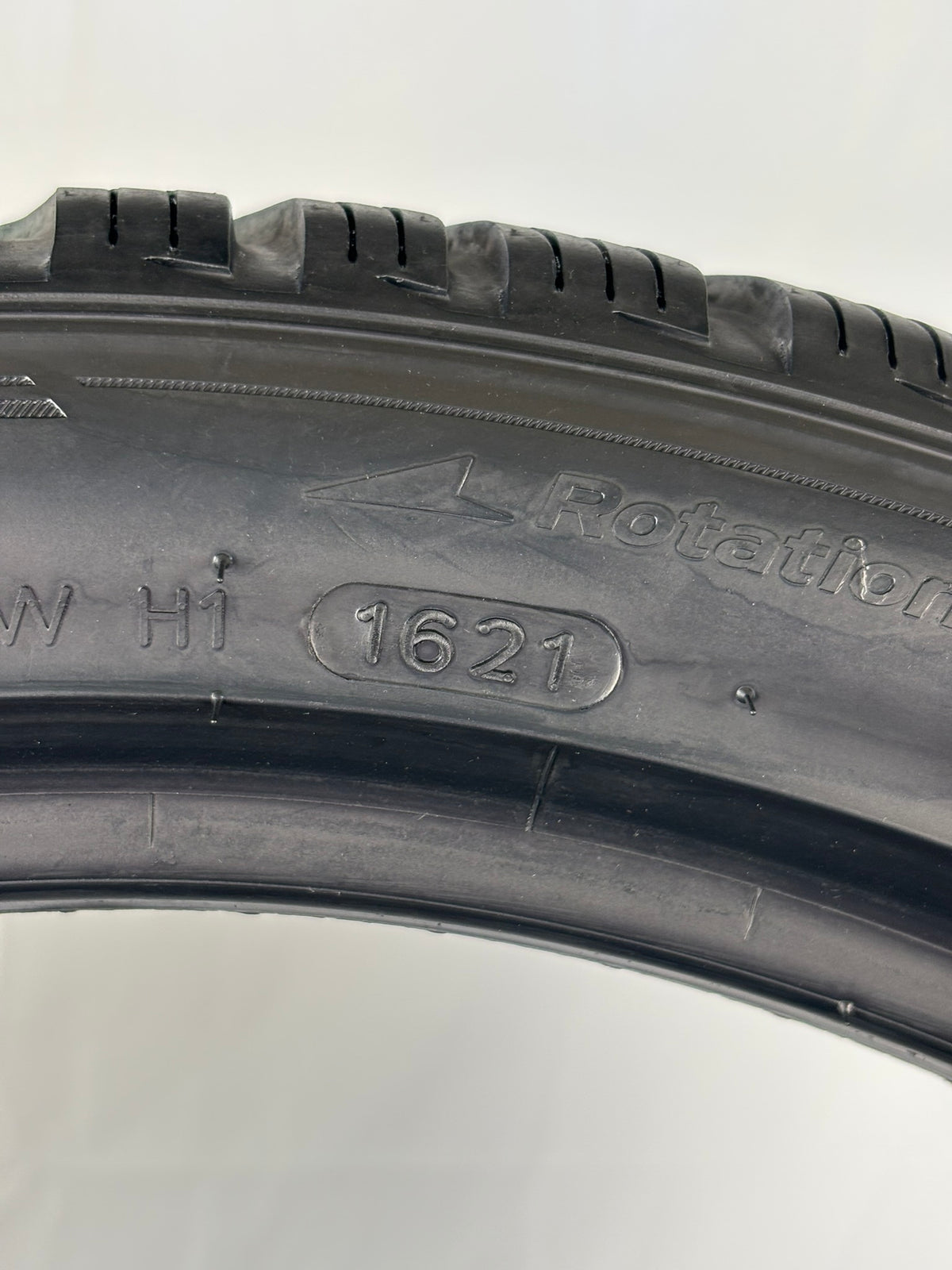 275 45 R20 102W XL Hankook Winter I*cept evo3 M+S