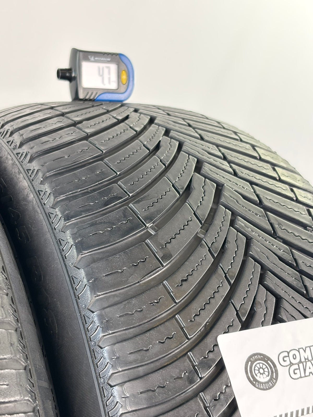 Pneumatici usati 245 45 r18 100y Gomme 4 Stagioni 2 PZ Pirelli Batt 4,7mm Dot 24
