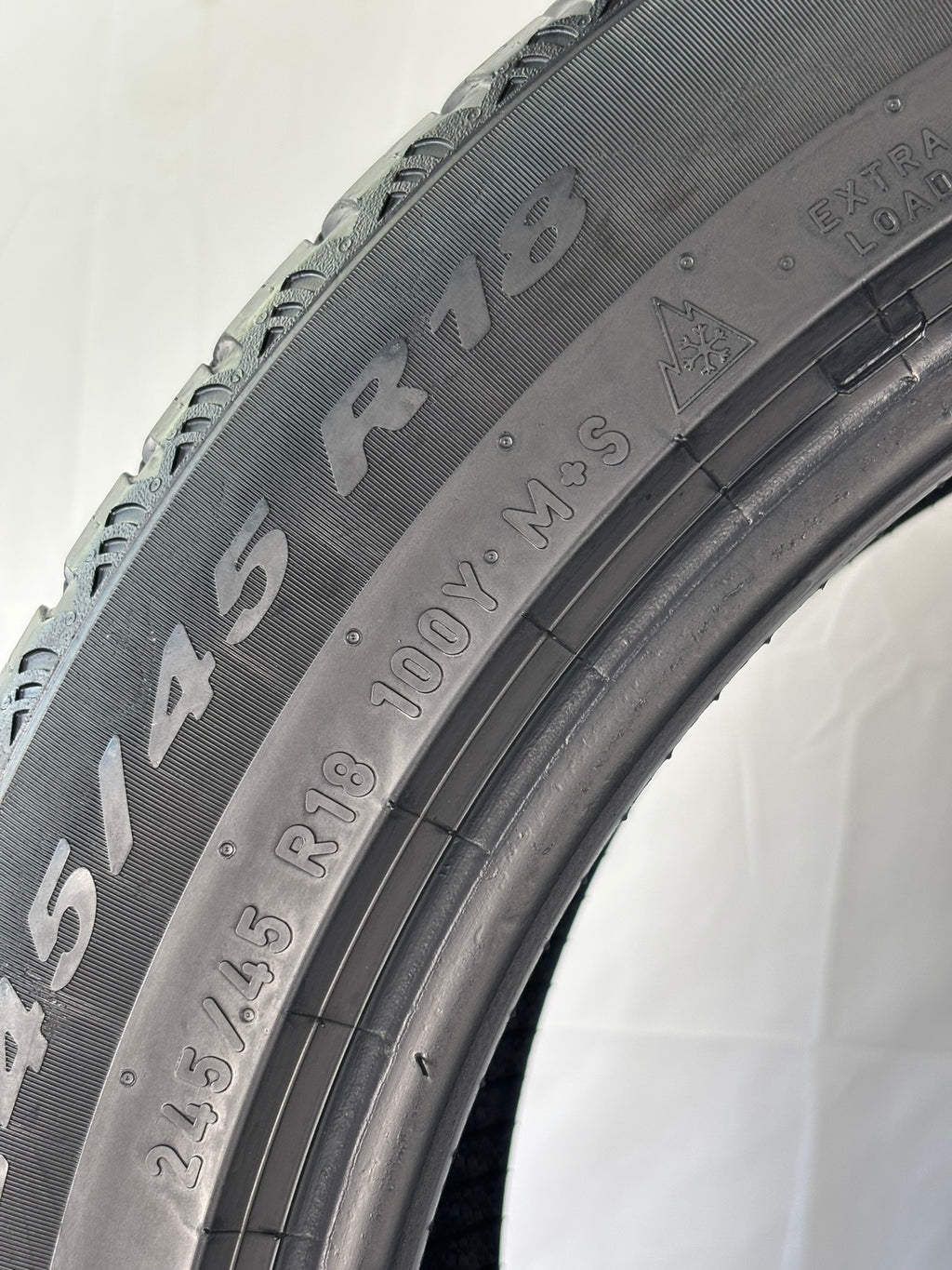 Pneumatici usati 245 45 r18 100y Gomme 4 Stagioni 2 PZ Pirelli Batt 4,7mm Dot 24