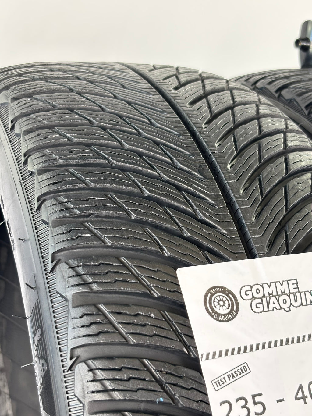 Pneumatici usati 235 40 r19 96w Gomme Invernali 2 PZ Michelin Batt 6mm Dot 2021