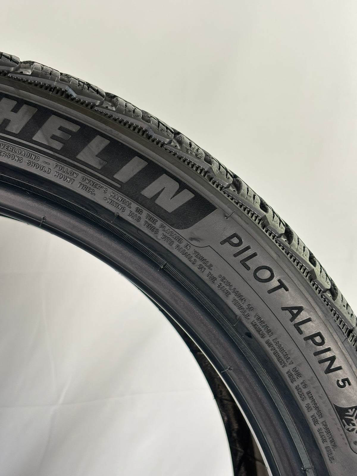 Pneumatici usati 235 40 r19 96w Gomme Invernali 2 PZ Michelin Batt 6mm Dot 2021