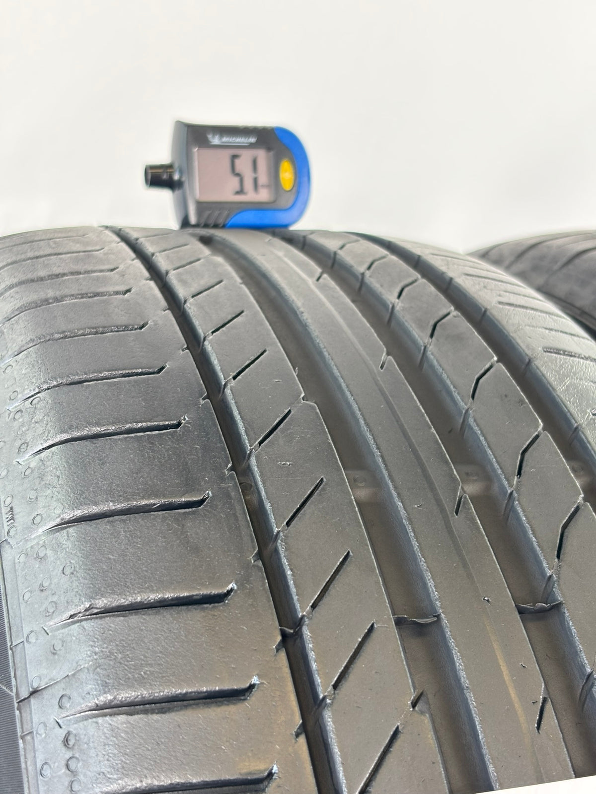 Pneumatici usati 215 50 r18 92w Gomme Estive 2 PZ Continental Batt 5,6mm Dot 20