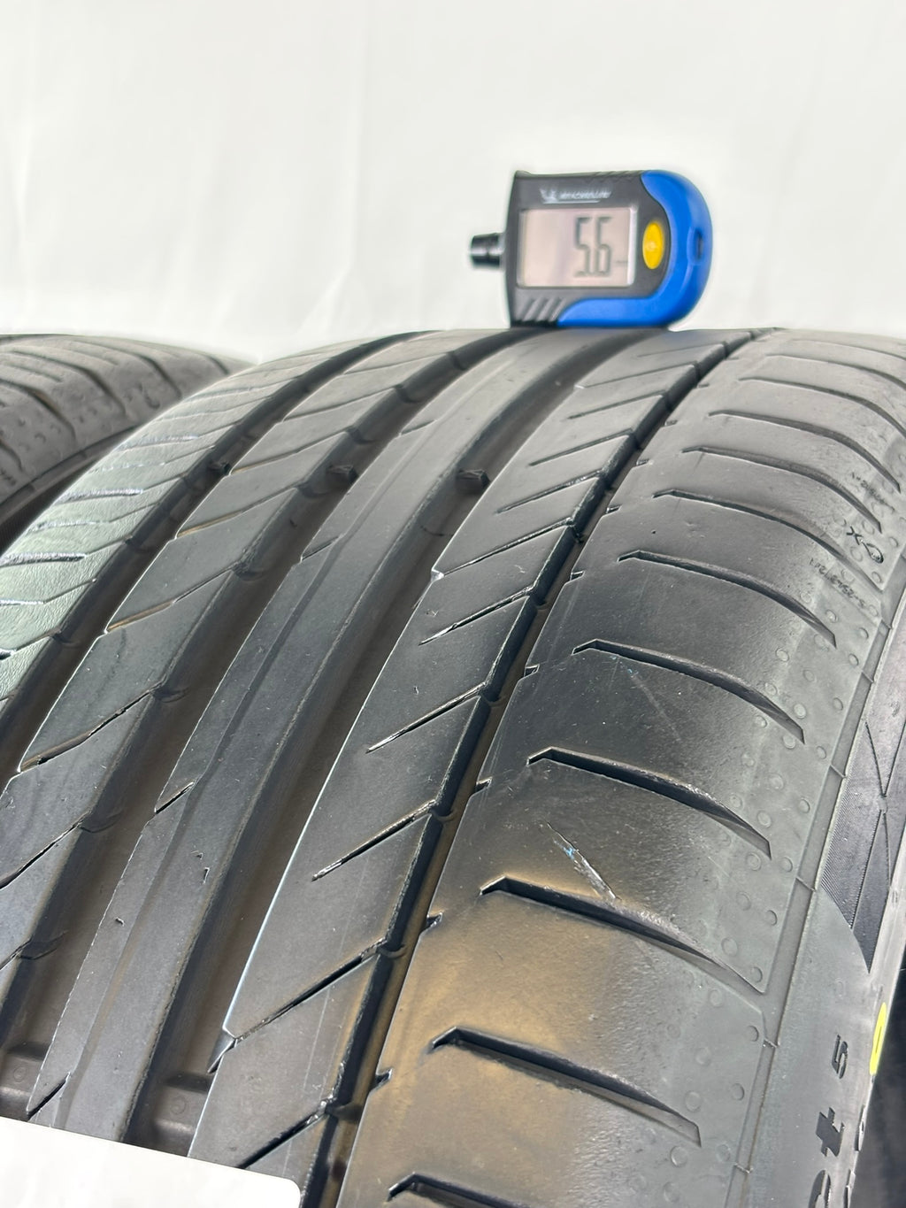 Pneumatici usati 215 50 r18 92w Gomme Estive 2 PZ Continental Batt 5,6mm Dot 20