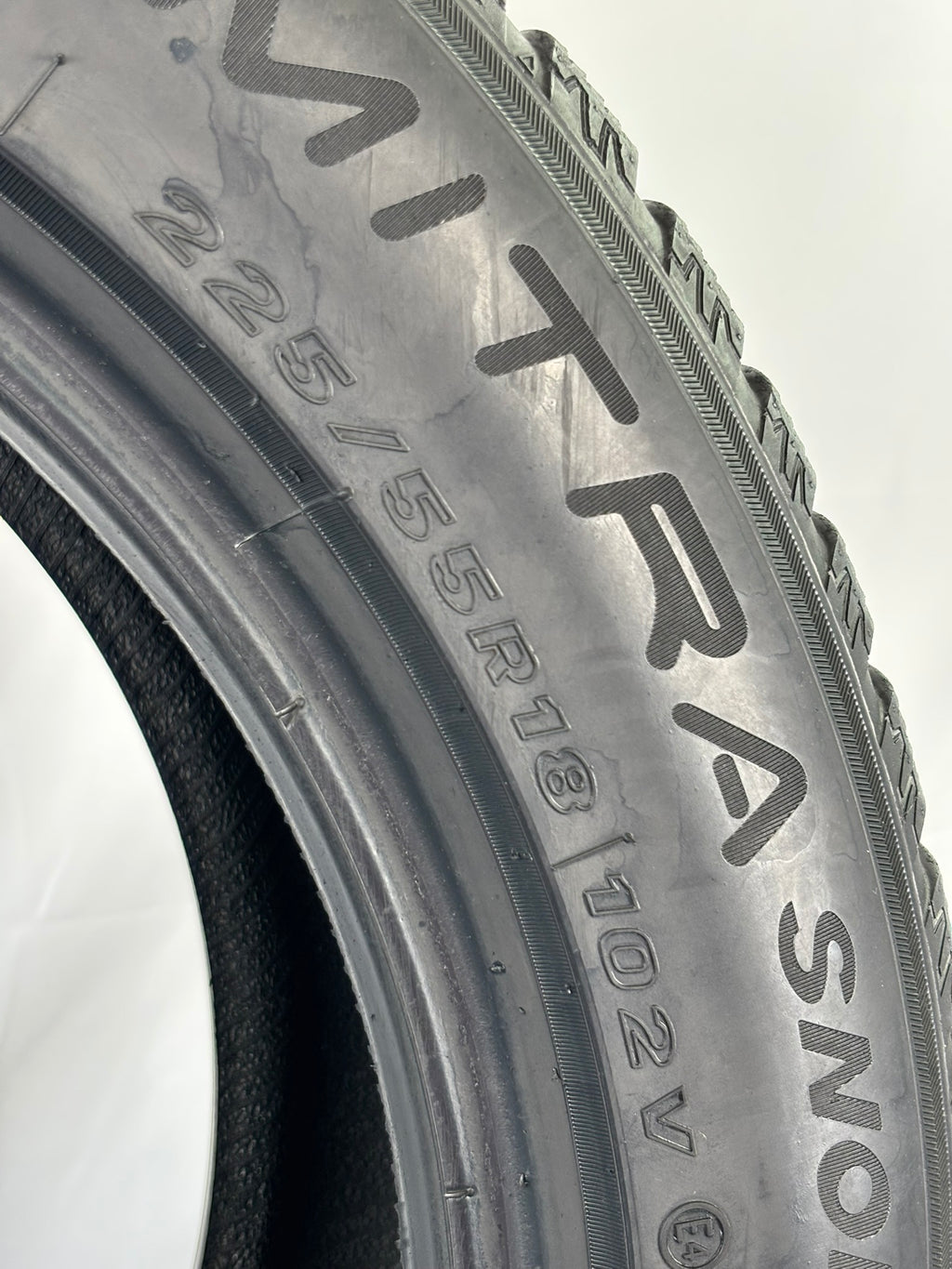 Pneumatici usati 225 55 r18 102v Gomme Invernali 2 PZ Maxxis Batt 4,6mm Dot 23