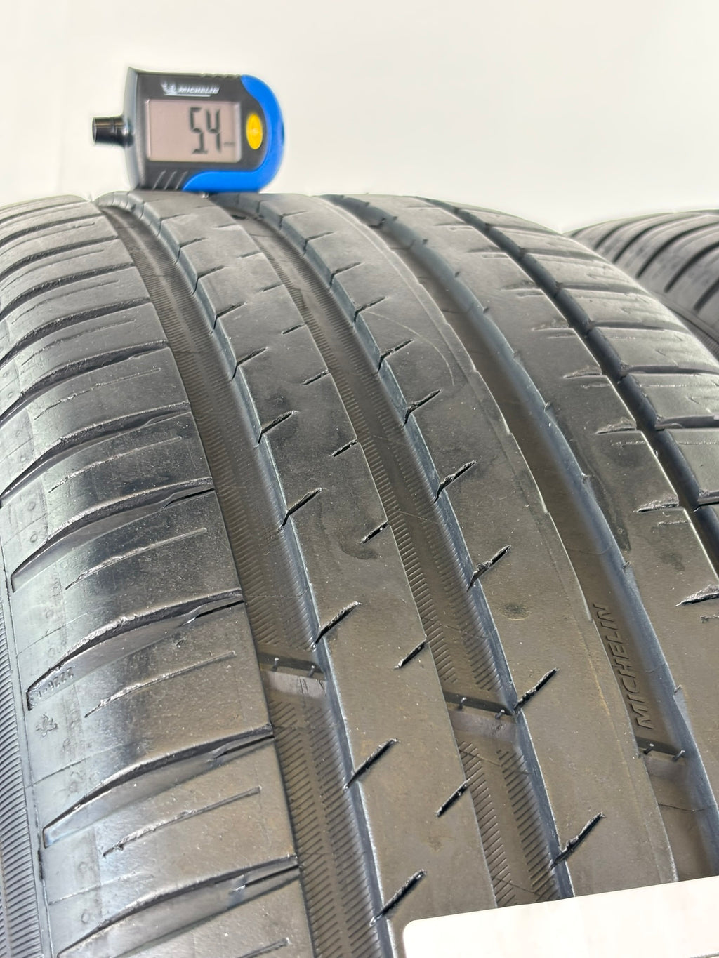 Pneumatici usati 235 60 r18 107w Gomme Estive 2 PZ Michelin Batt 5,4mm Dot 22