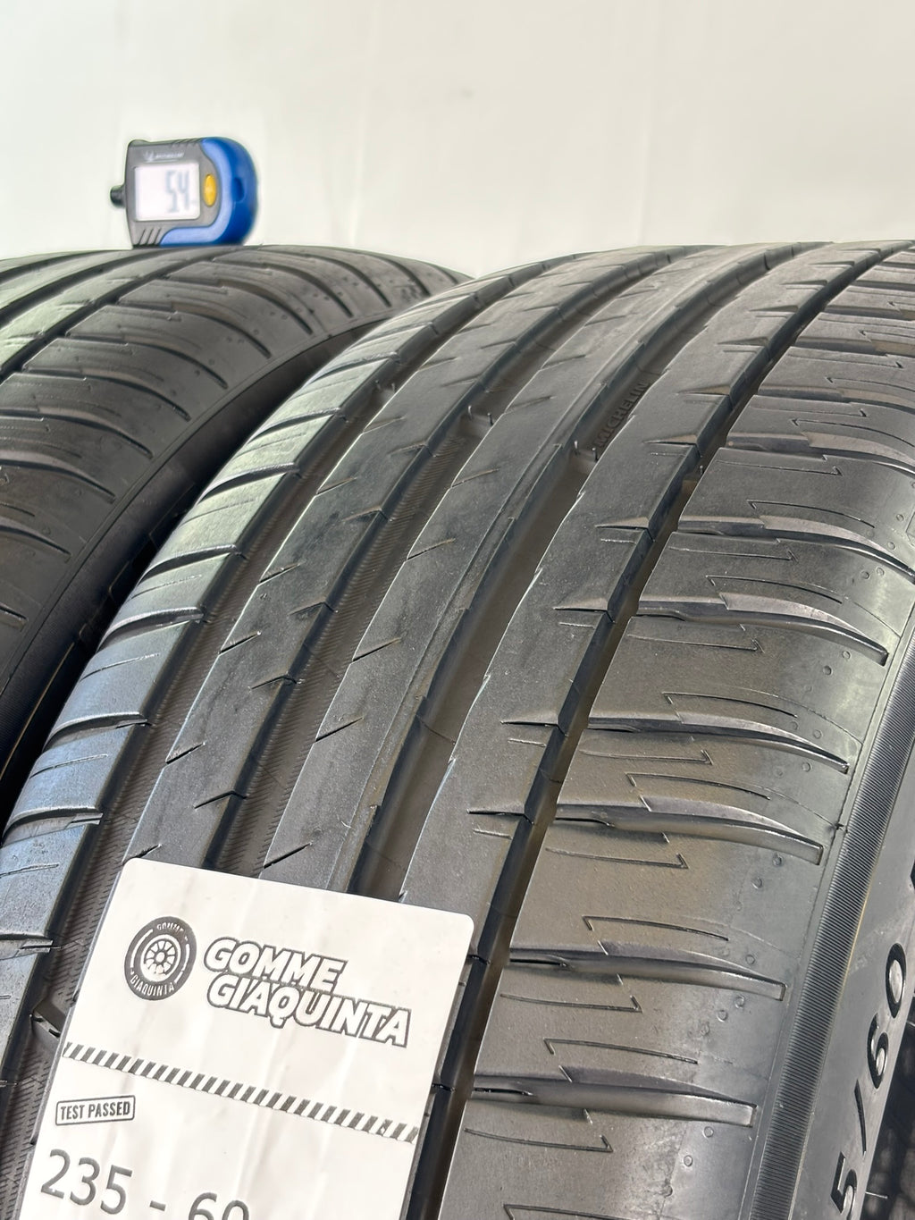 Pneumatici usati 235 60 r18 107w Gomme Estive 2 PZ Michelin Batt 5,4mm Dot 22