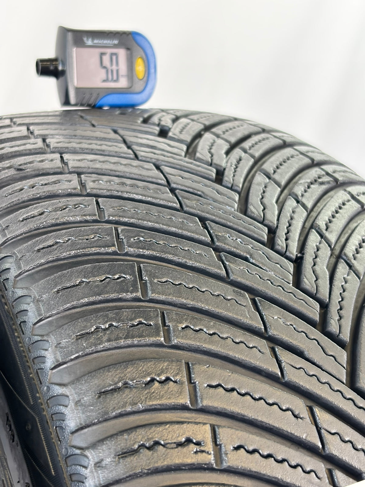 Pneumatici usati 225 40 r18 92y Gomme 4 Stagioni 2 PZ Pirelli Batt 5,4mm Dot 25