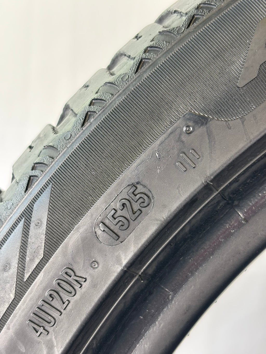 Pneumatici usati 225 40 r18 92y Gomme 4 Stagioni 2 PZ Pirelli Batt 5,4mm Dot 25