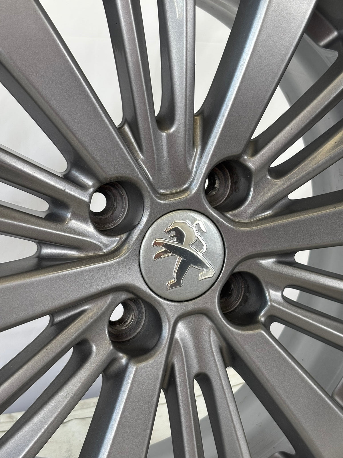 4 Cerchi in lega Peugeot 208-2008 da 16"