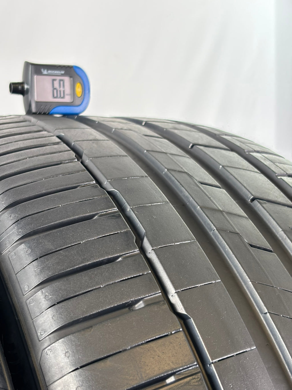Pneumatici usati 285 35 r22 106y Gomme Estive 2 PZ Hankook Batt 6mm Dot 2024