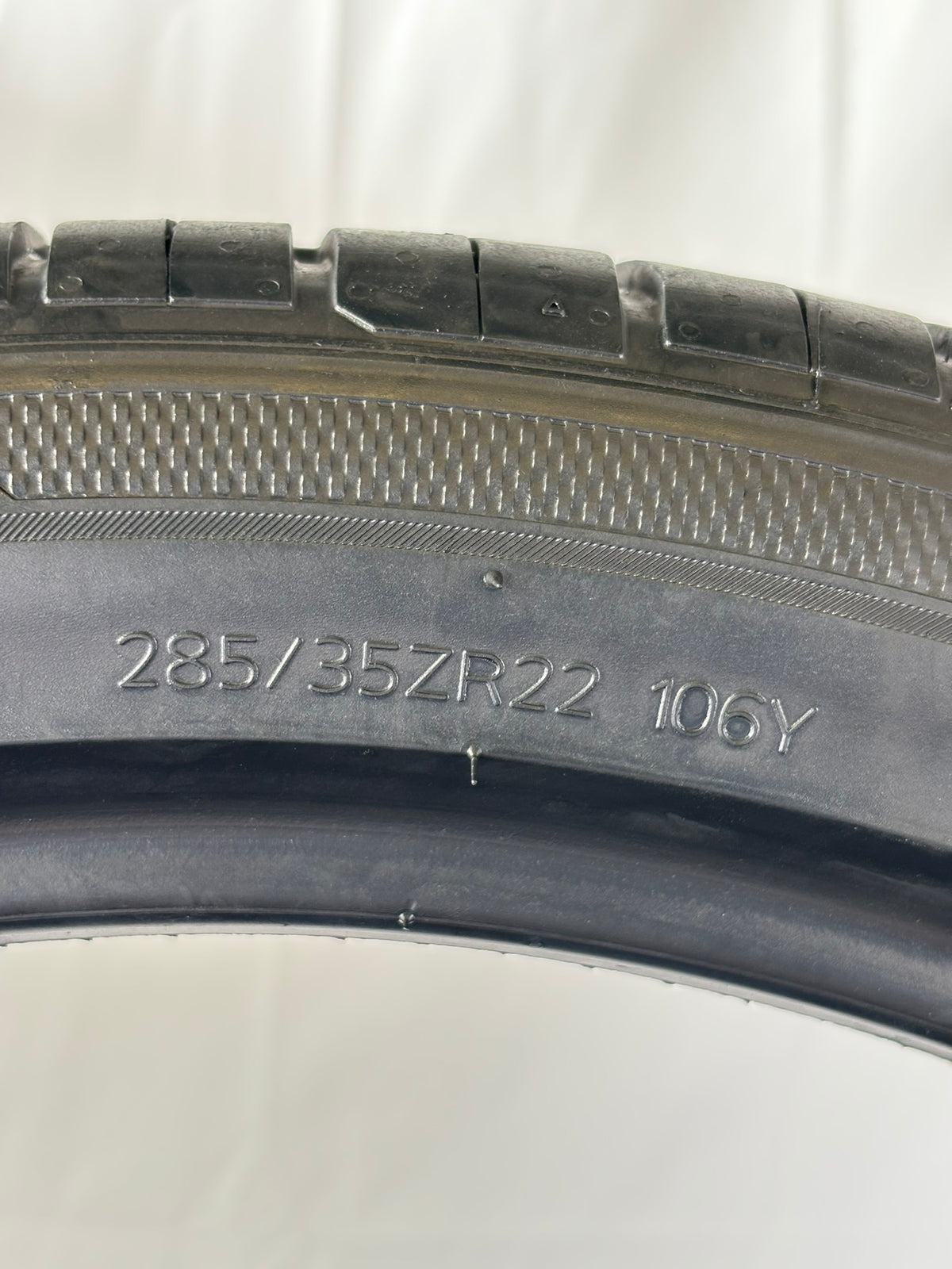 Pneumatici usati 285 35 r22 106y Gomme Estive 2 PZ Hankook Batt 6mm Dot 2024