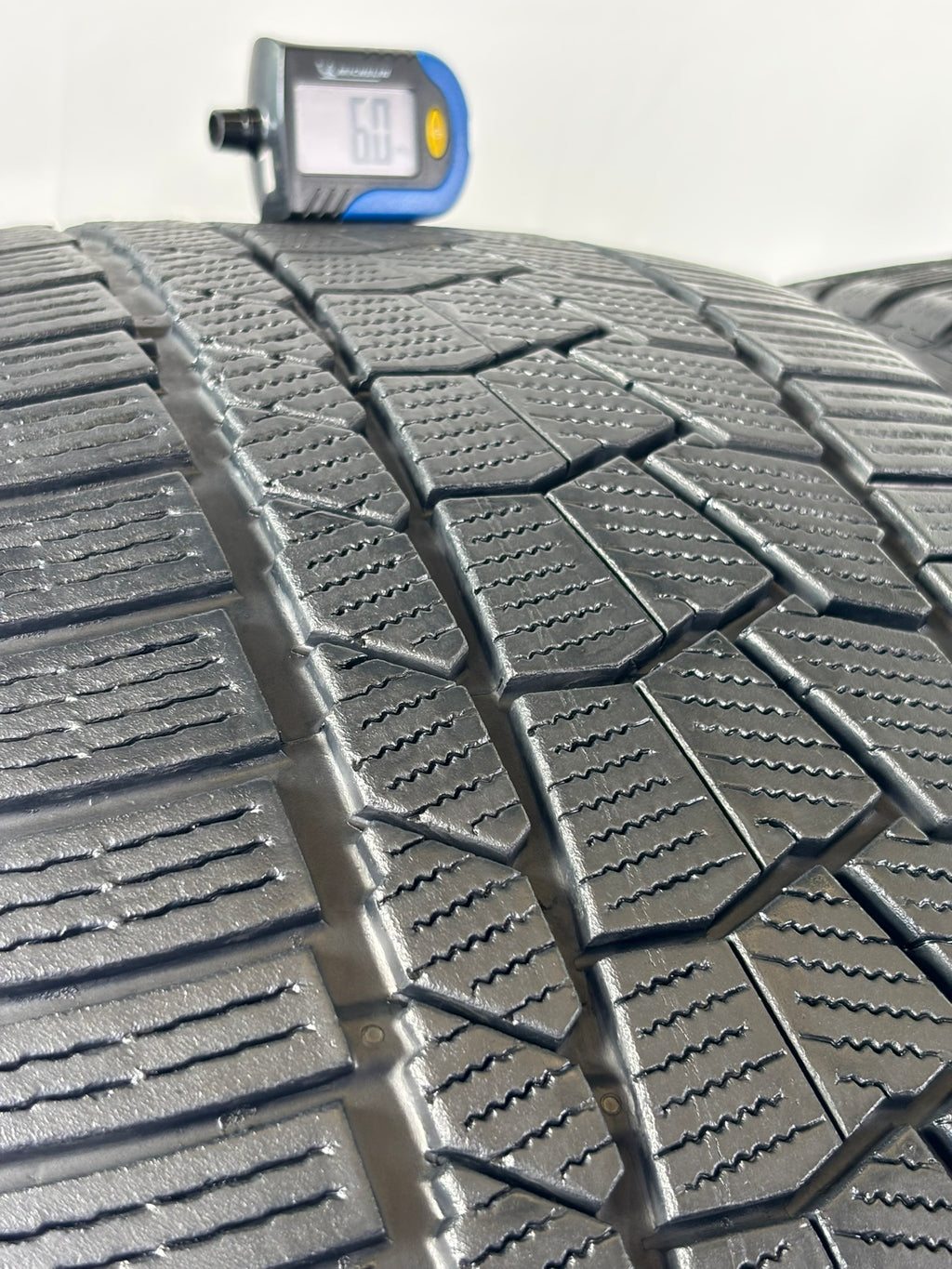 Pneumatici usati 275 35 r21 103w Gomme Invernali 2 PZ Continental Batt 6mm Dot 20