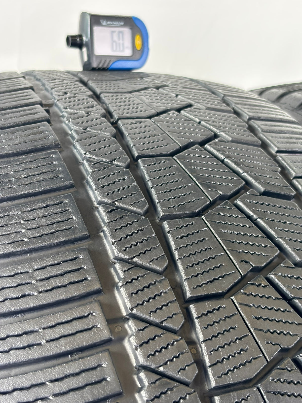 Pneumatici usati 275 35 r21 103w Gomme Invernali 2 PZ Continental Batt 6mm Dot 20