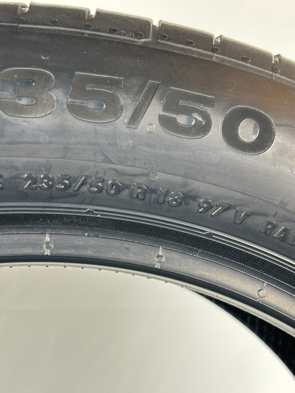 Pneumatici usati 235 50 r18 97v Gomme Estive 2 PZ Continental Batt 4,7mm Dot 22