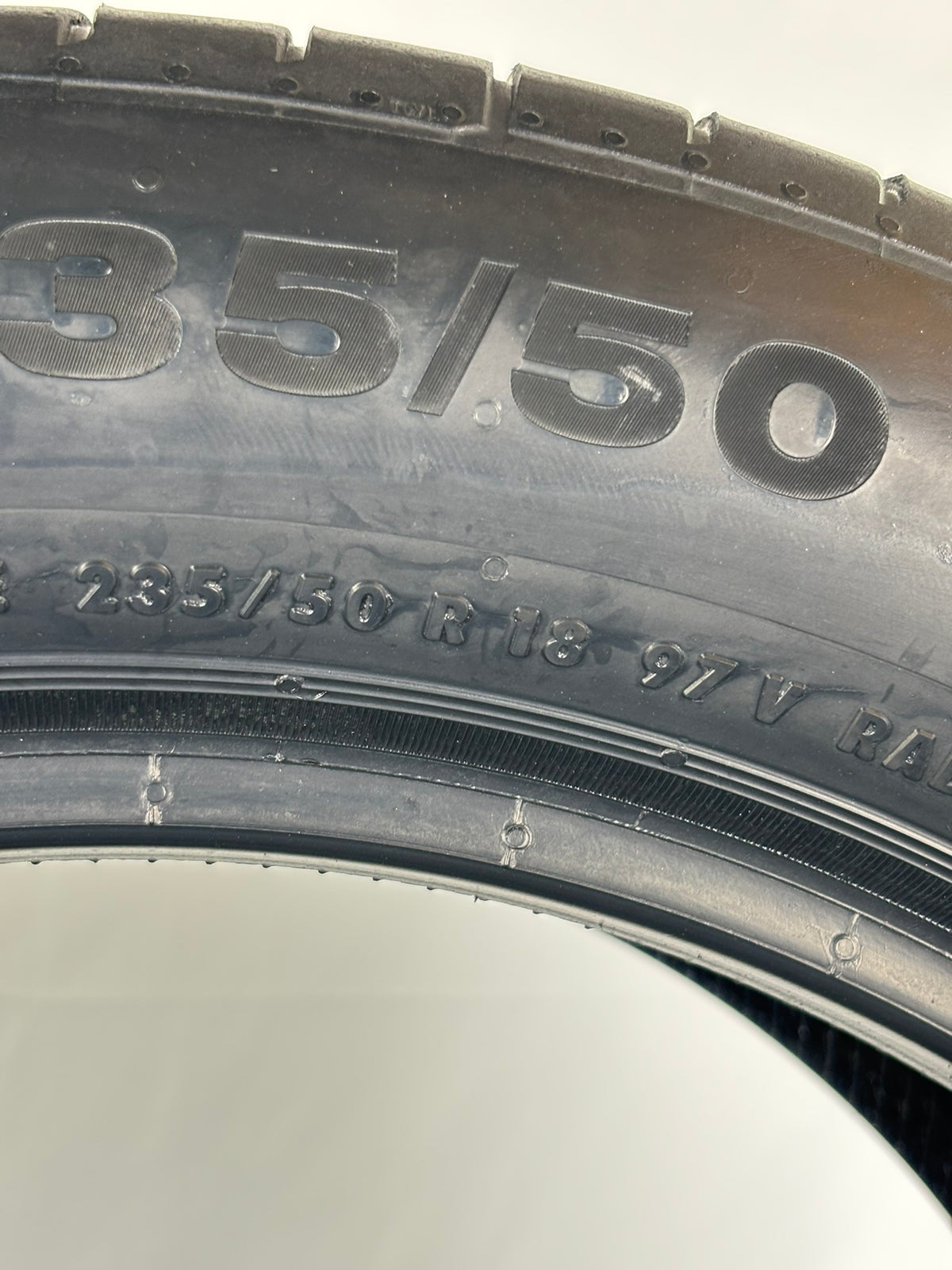 Pneumatici usati 235 50 r18 97v Gomme Estive 2 PZ Continental Batt 4,7mm Dot 22