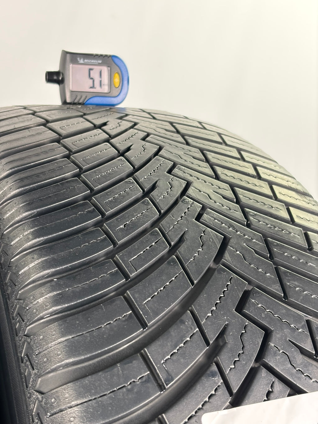 Pneumatici usati 235 60 r18 107w Gomme 4 Stagioni 2 PZ Pirelli Batt 5,1mm Dot 23