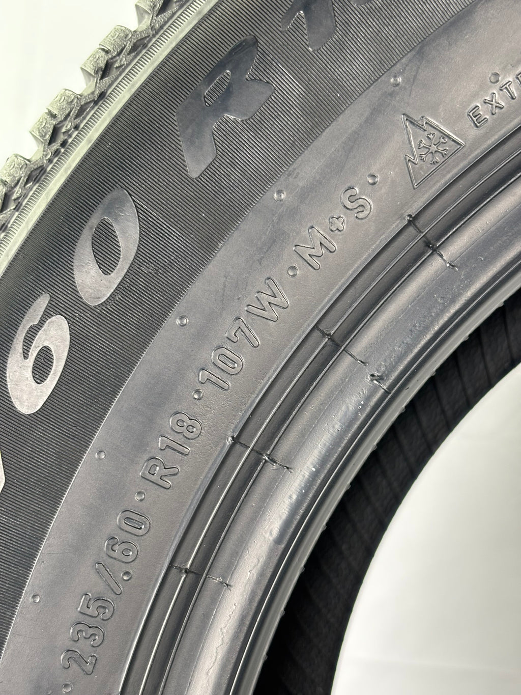 Pneumatici usati 235 60 r18 107w Gomme 4 Stagioni 2 PZ Pirelli Batt 5,1mm Dot 23