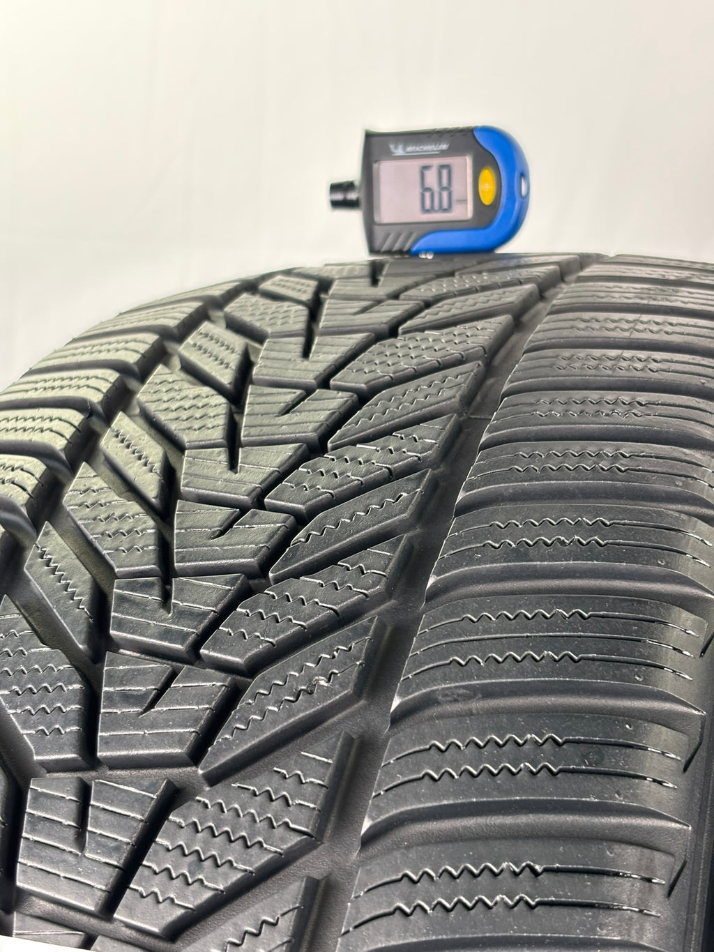 Pneumatici usati 245 35 r20 95w Gomme Invernali 2 PZ Hankook Batt 6,4mm Dot 23