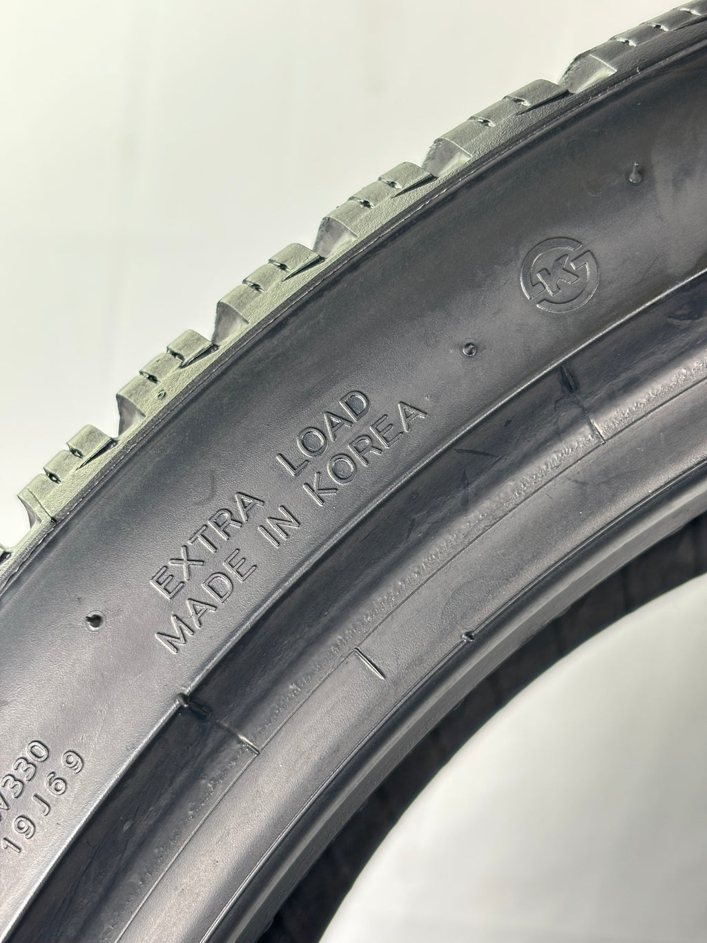 Pneumatici usati 245 35 r20 95w Gomme Invernali 2 PZ Hankook Batt 6,4mm Dot 23