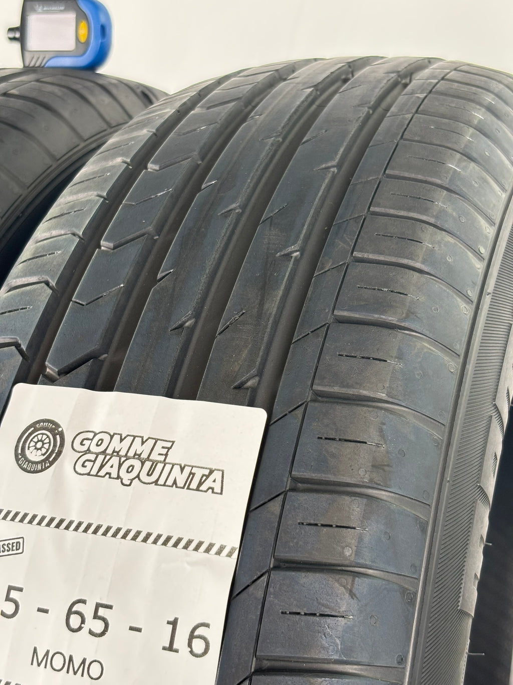 Pneumatici usati 215 65 r16 102v Gomme Estive 2 PZ Momo Batt 6,5mm Dot 25