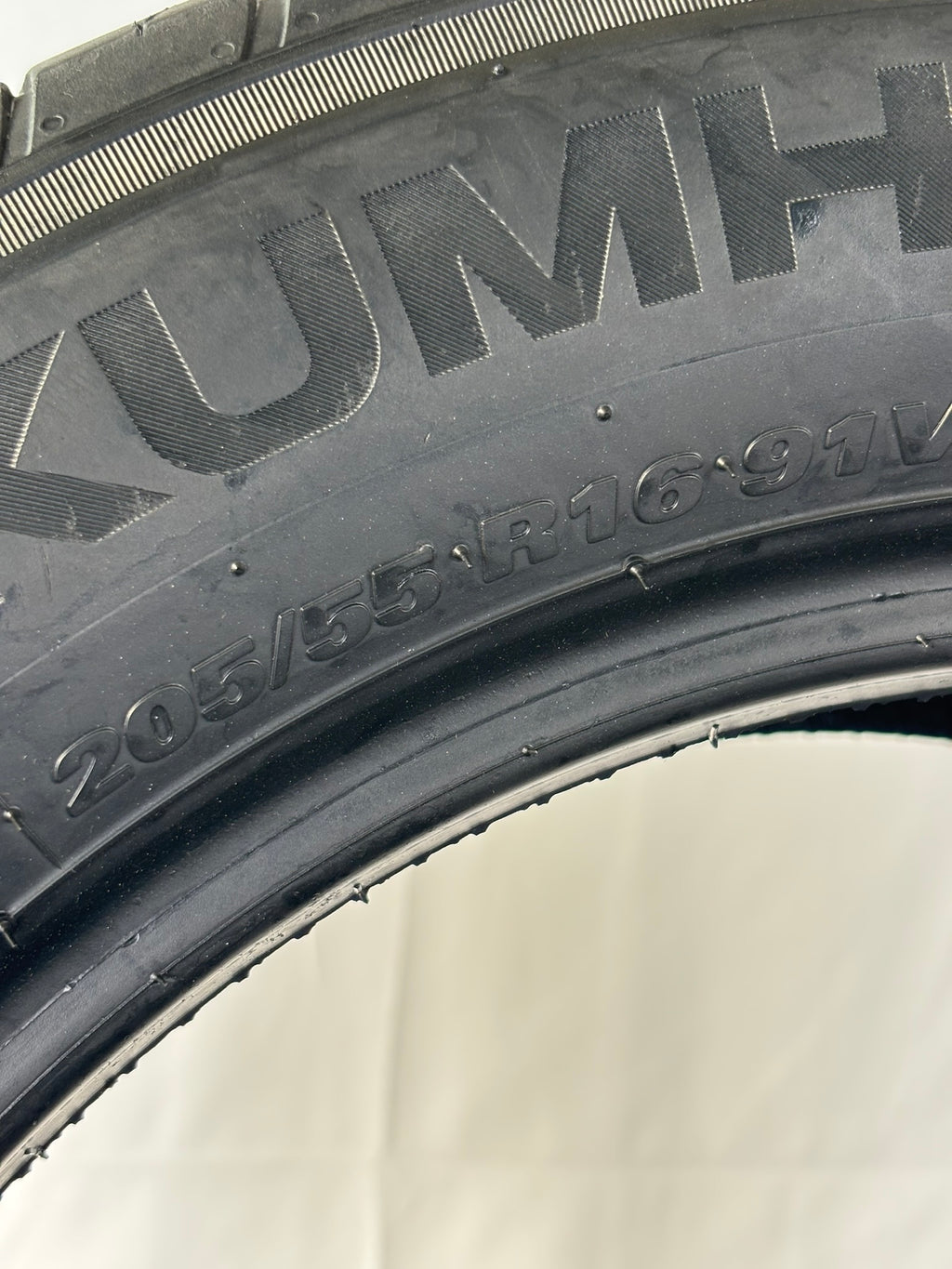 Pneumatici usati 205 55 r16 91v Gomme Estive 2 PZ Kumho Batt 4,7mm Dot 24