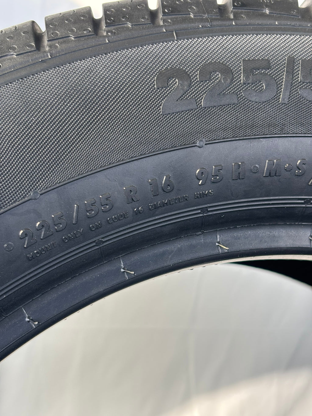 Pneumatici usati 225 55 r16 95h Gomme Invernali 4 PZ Continental Dot18