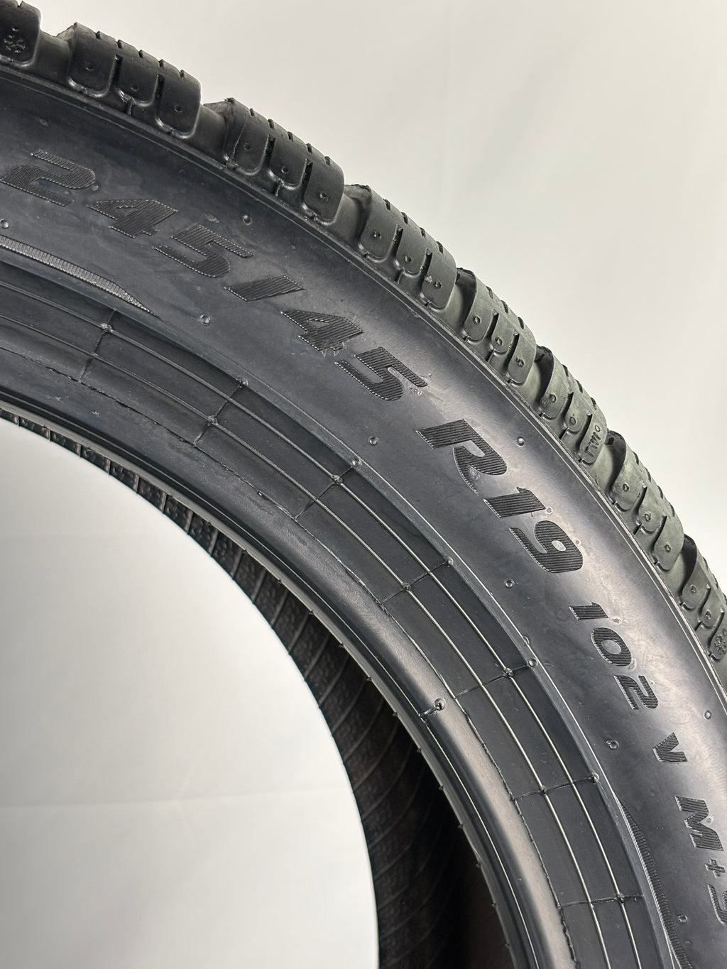 Pneumatici usati 245 45 r19 102v Gomme Invernali 2 PZ Pirelli Batt 5,7mm Dot 24