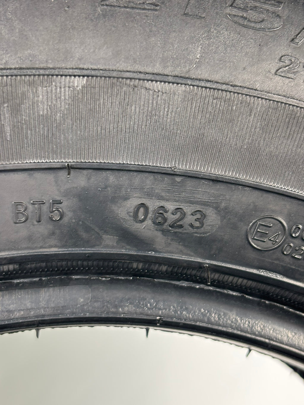 Pneumatici usati 215 70 r15 105r Gomme Estive 2 PZ Roadmarch Batt 7,0mm Dot 24