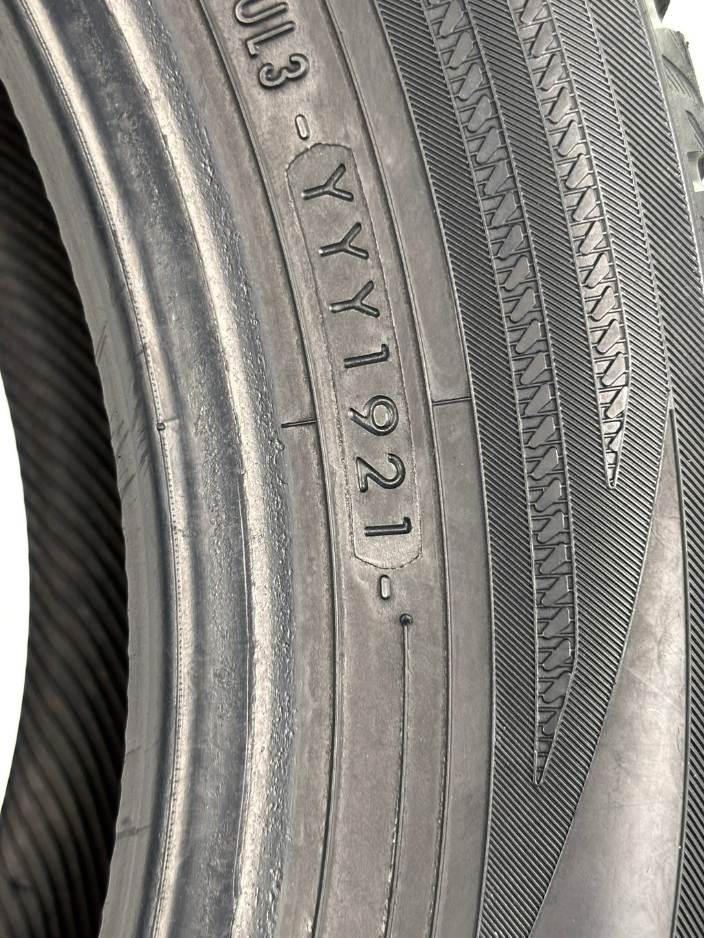 Pneumatici usati 195 55 r16 87H Gomme Invernale 2 PZ Yokohama Batt 5.7mm Dot 21