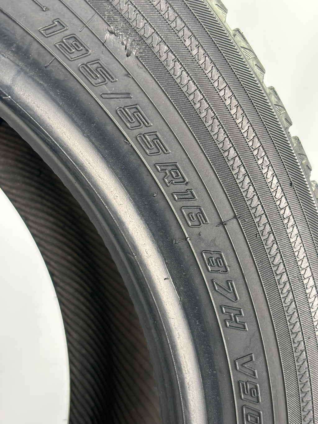 Pneumatici usati 195 55 r16 87H Gomme Invernale 2 PZ Yokohama Batt 5.7mm Dot 21