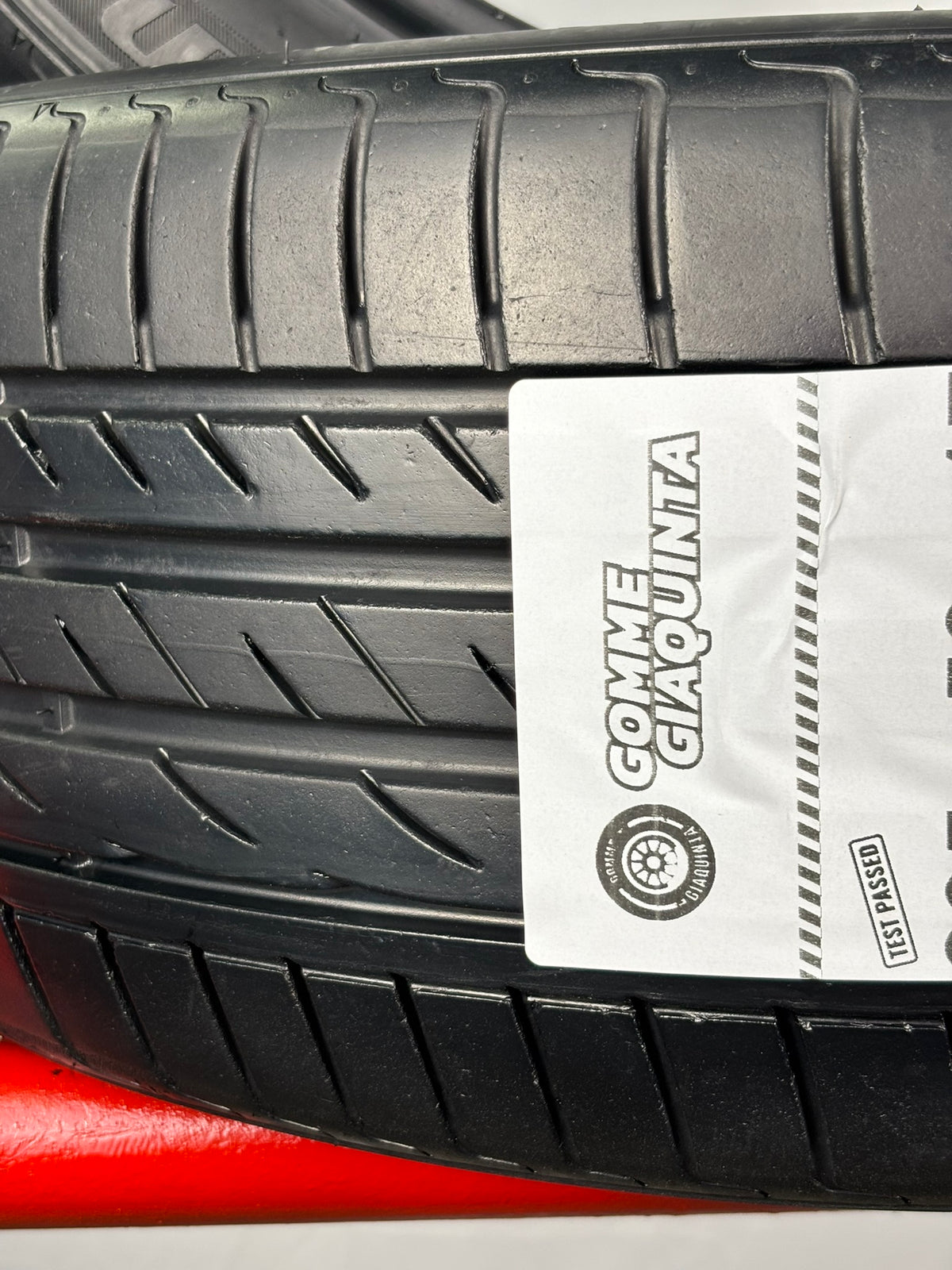 Pneumatici usati 205 50 r17 93W Gomme Estivo 2 PZ Laufenn Batt 5,1mm Dot 21