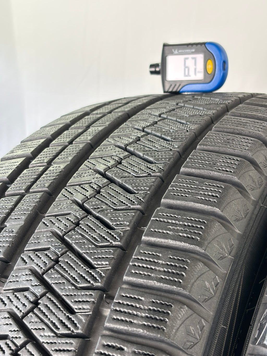 Pneumatici usati 225 45 r19 96V Gomme Invernale 4 PZ Triangle Batt 6,7mm Dot 20