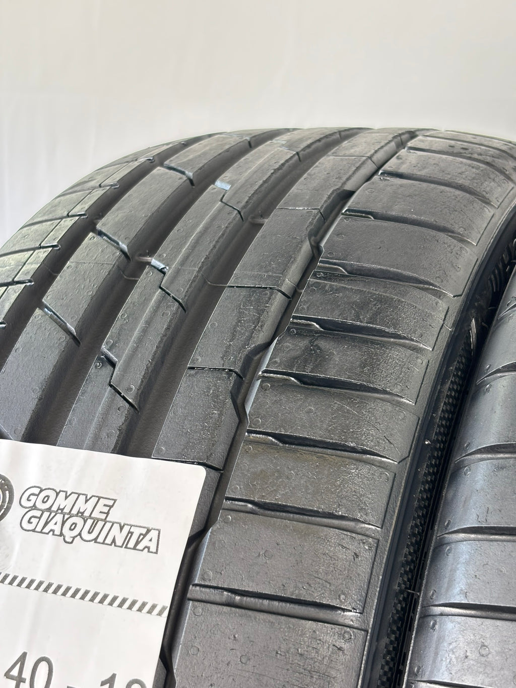 Pneumatici usati 225 40 r18 92Y Gomme Estivo 2 PZ Hankook Batt 7,3mm Dot 23