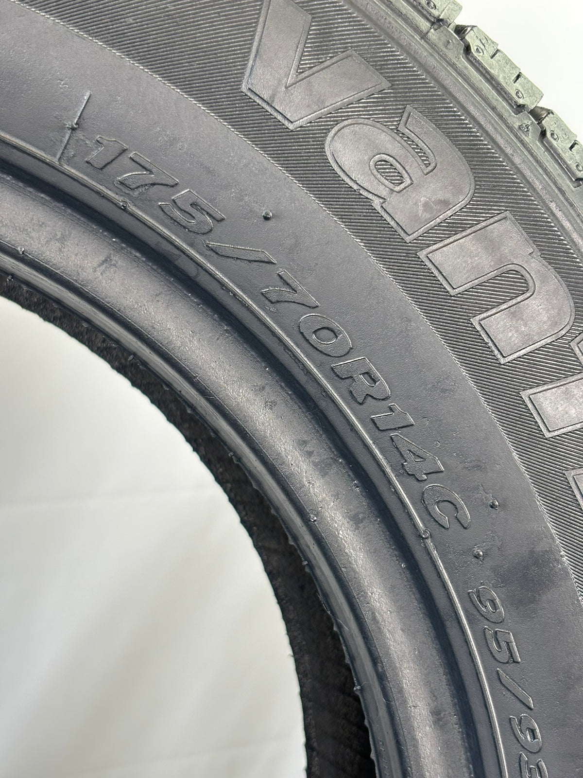 Pneumatici usati 175 70 r14 95T Gomme Estivo 4 PZ Hankook Batt 6,7mm Dot 21