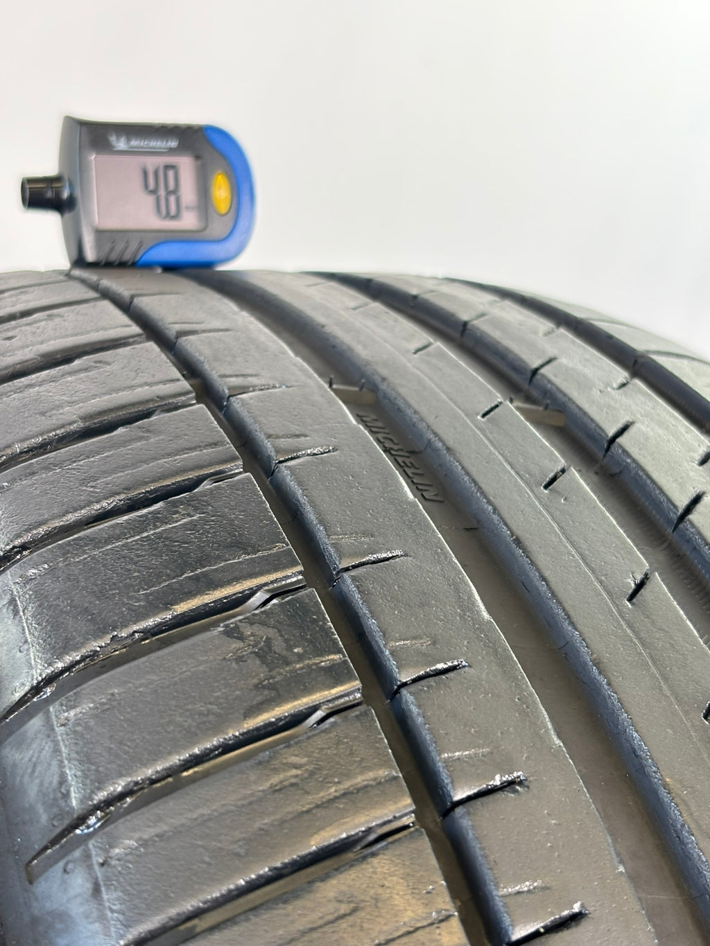 Pneumatici usati 245 50 r19 105W Gomme Estivo 2 PZ Michelin Batt 4,8mm Dot 20