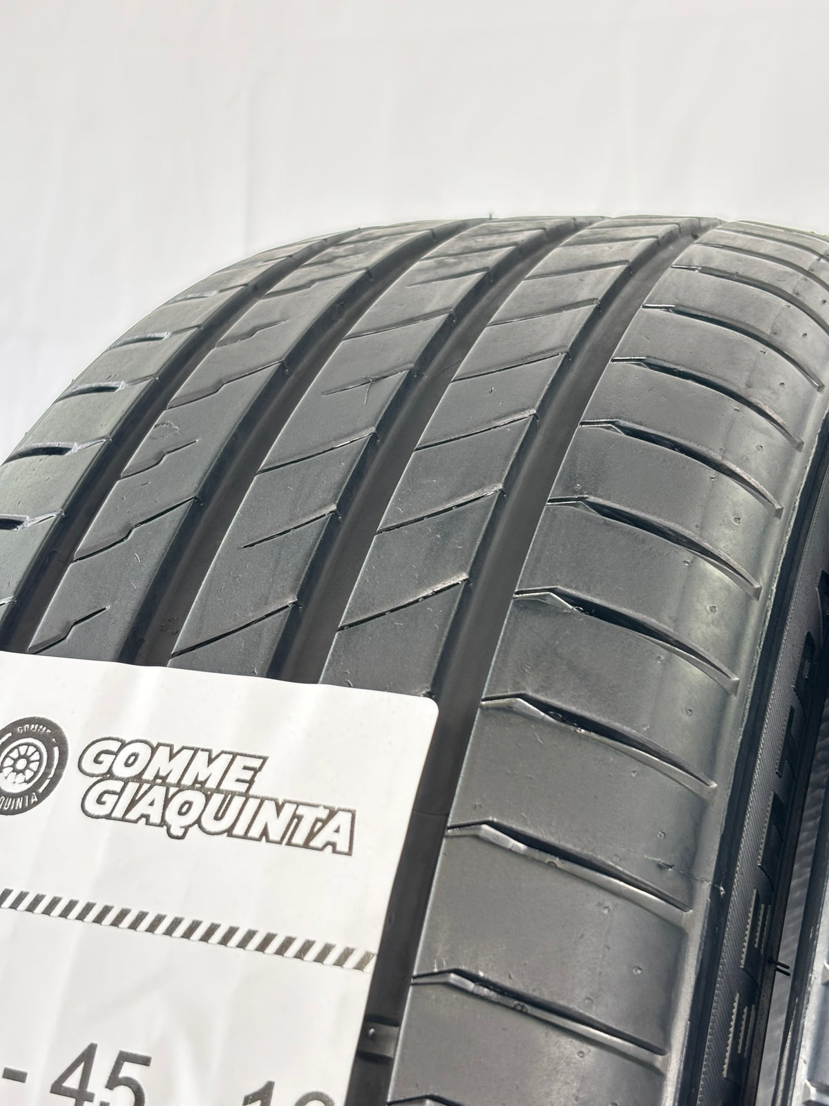 Pneumatici usati 195 45 r16 84V Gomme Estivo 2 PZ Greentrac Batt 5,7mm Dot 23