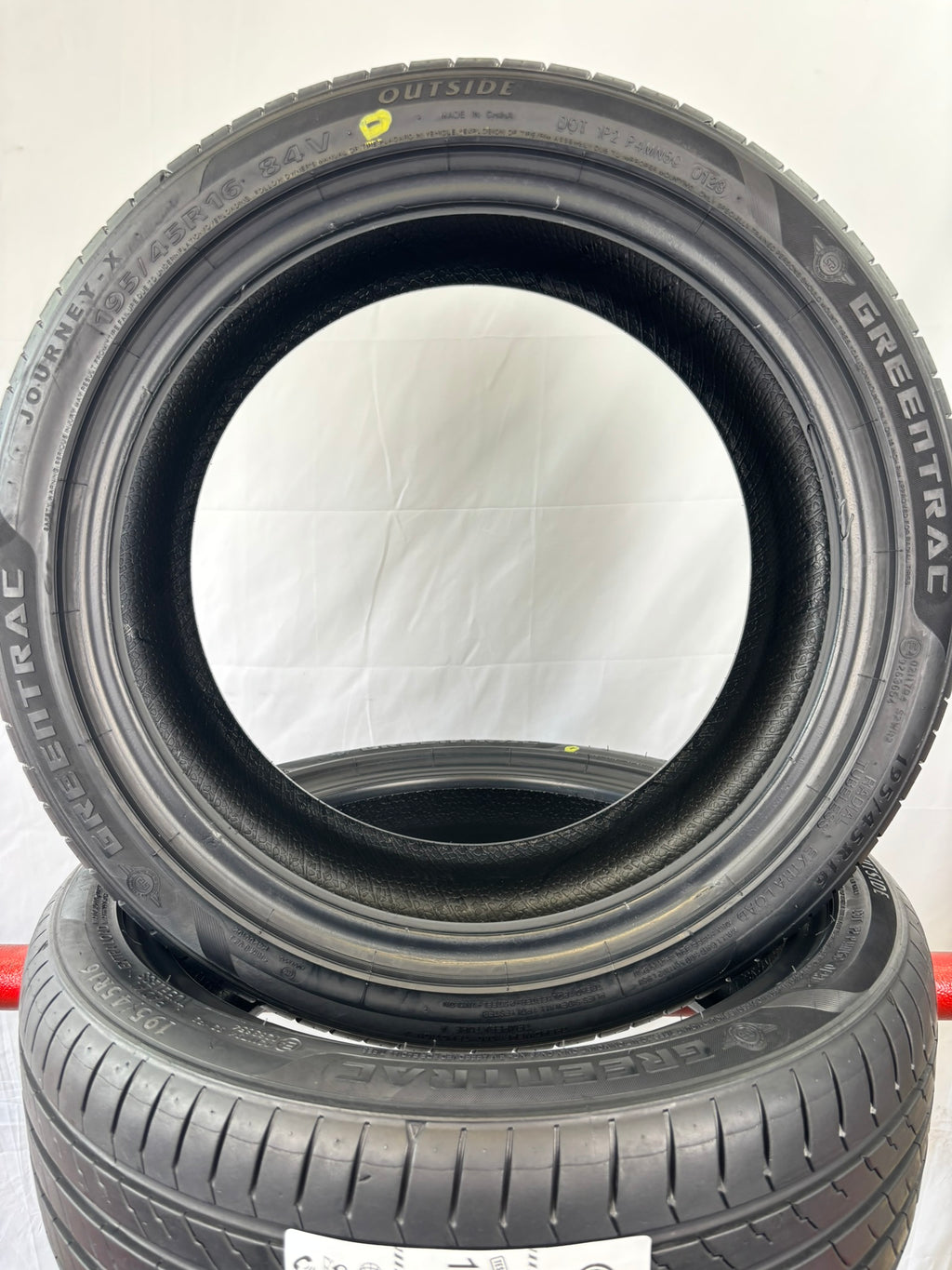 Pneumatici usati 195 45 r16 84V Gomme Estivo 2 PZ Greentrac Batt 5,7mm Dot 23