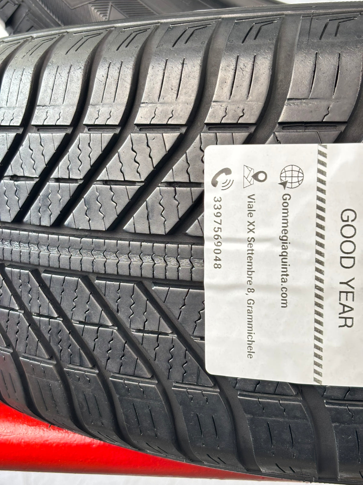 Pneumatici usati 215 60 r16 95V Gomme 4-stagioni 2 PZ Good-year Batt 6,2mm Dot22