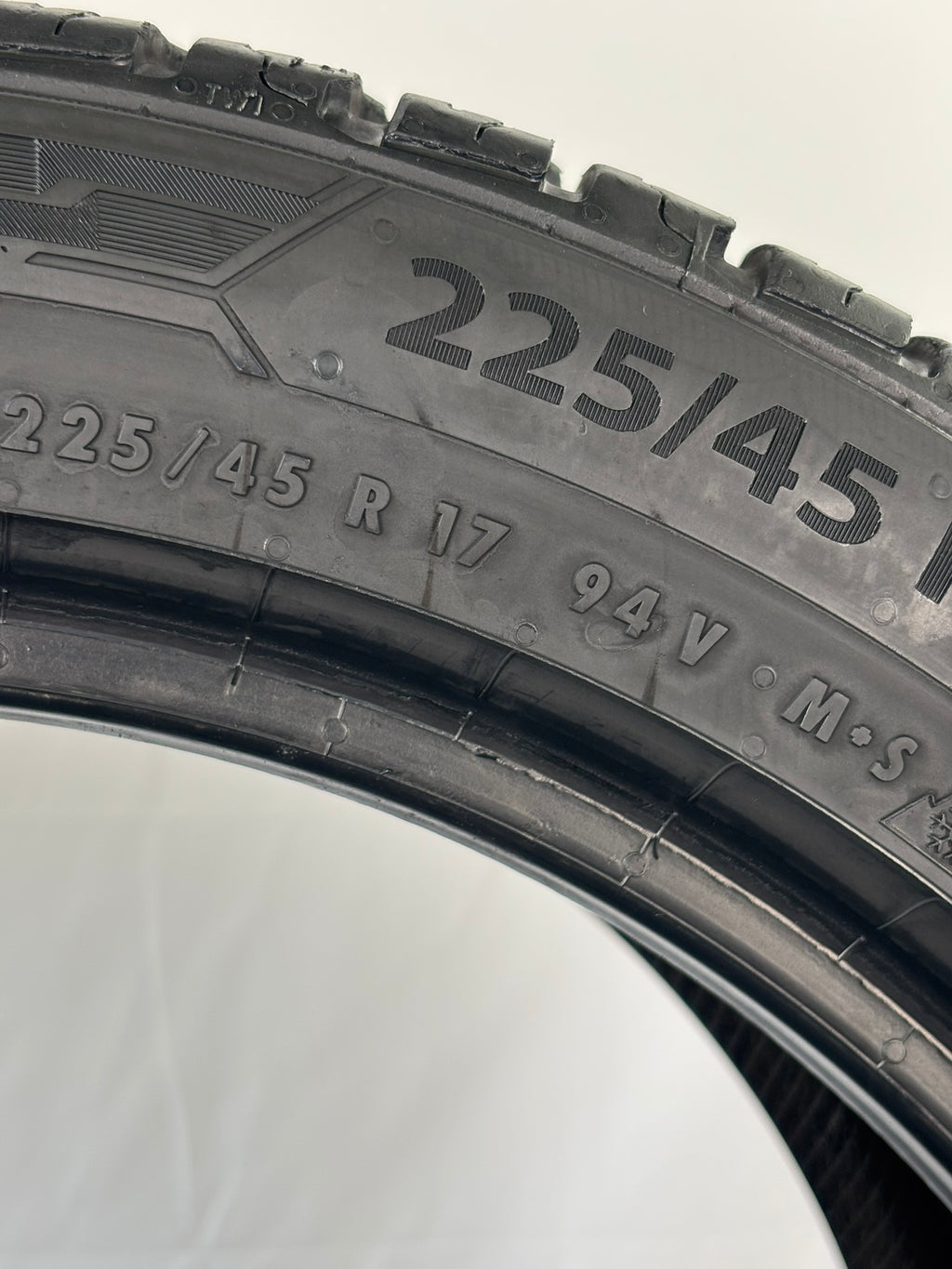 Pneumatici usati 225 45 r17 94V Gomme 4-stagioni 2 PZ Barum Batt 6,5mm Dot 23