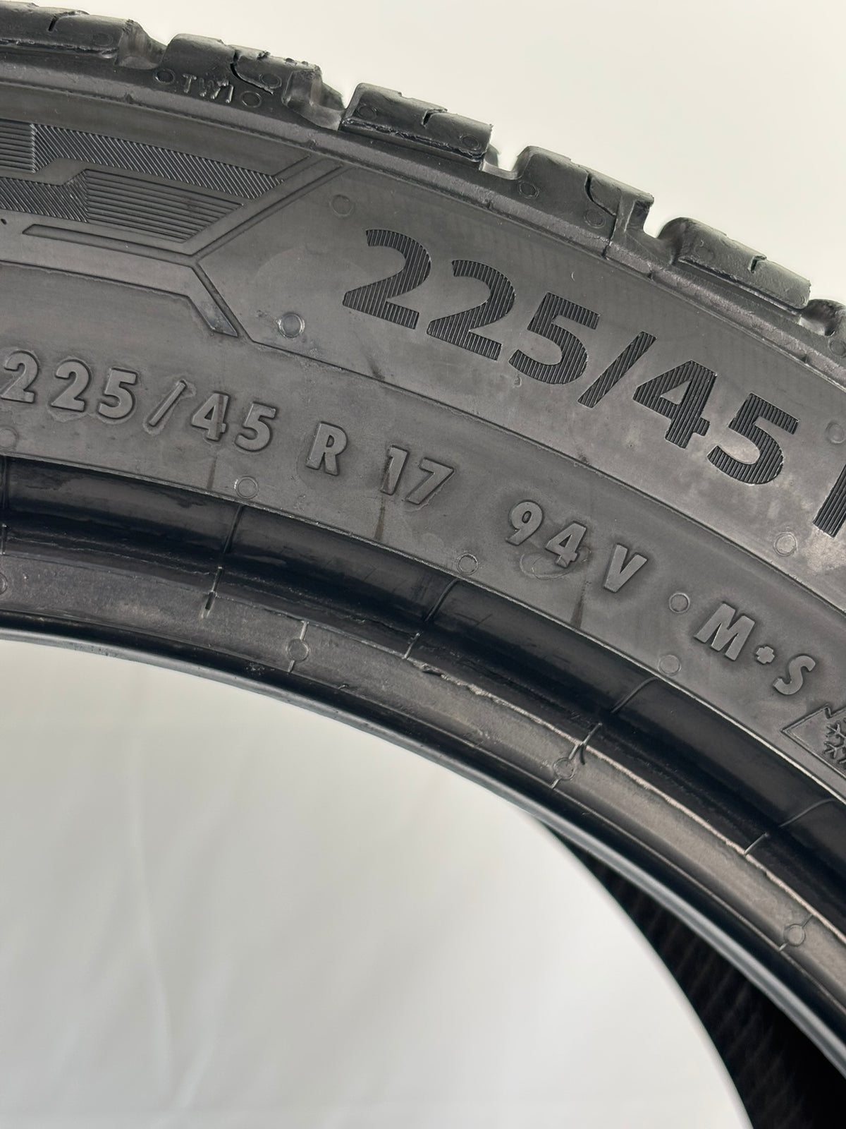 Pneumatici usati 225 45 r17 94V Gomme 4-stagioni 2 PZ Barum Batt 6,5mm Dot 23