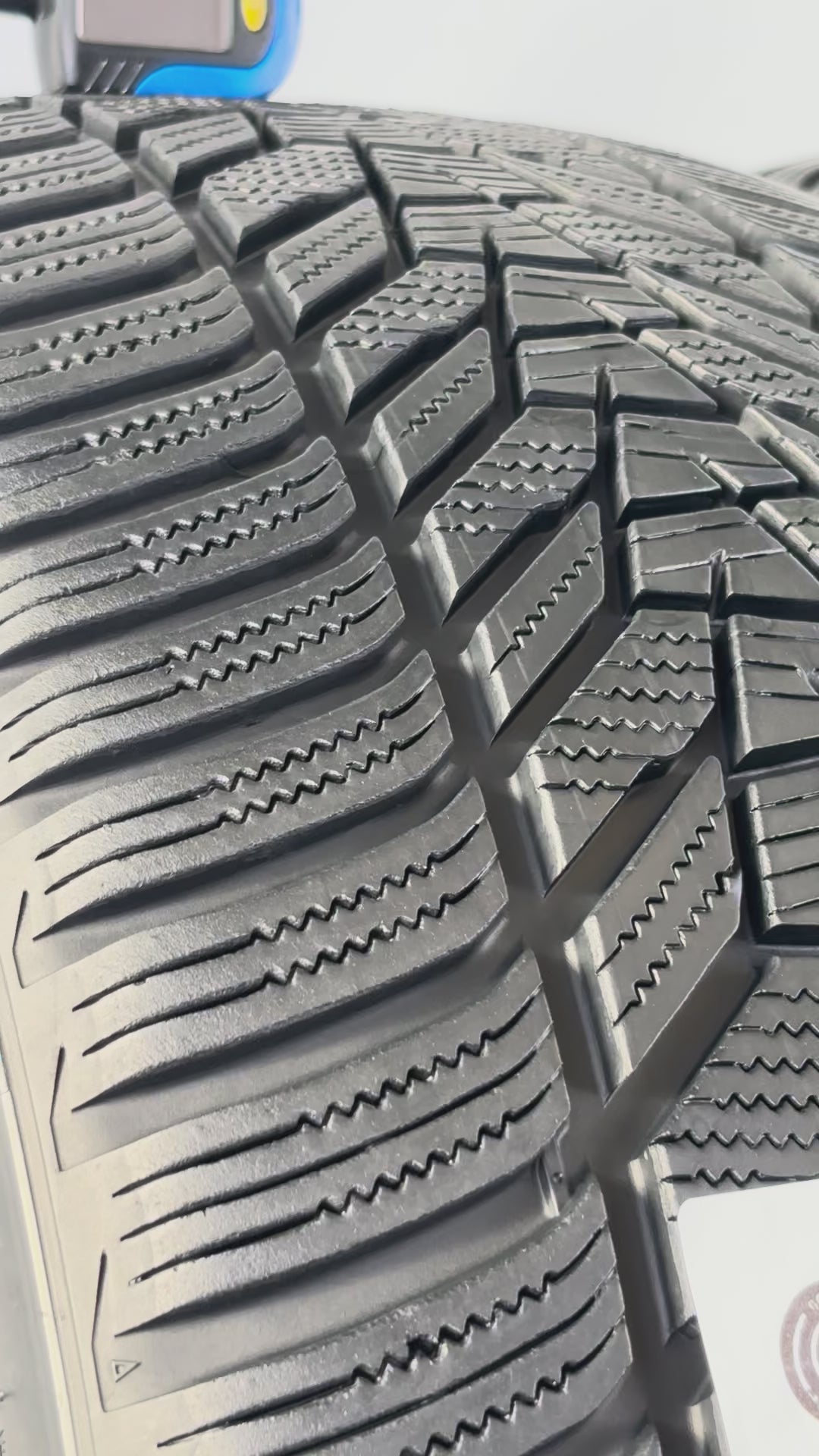 255/35 R20 97W Hankook I*cept 3 M+S