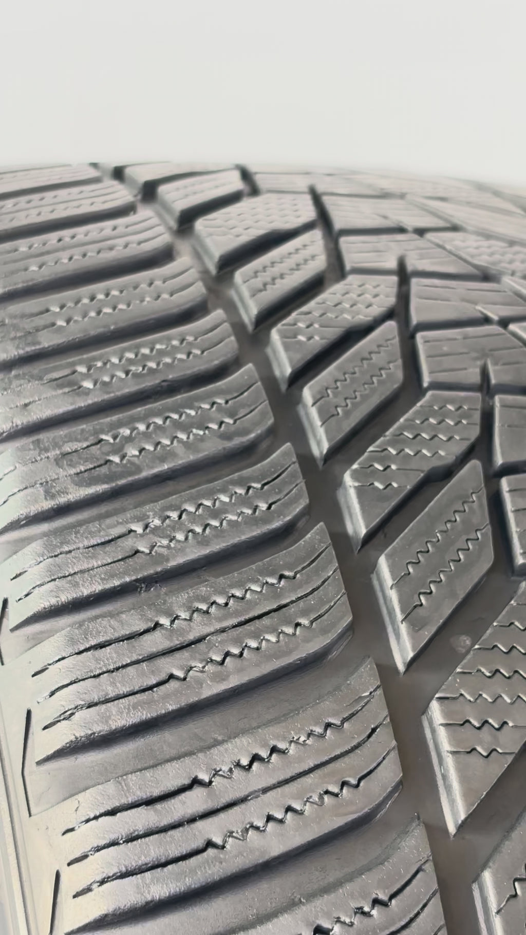 265/35 R22 102W Hankook Winter I*cept evo3 X M+S