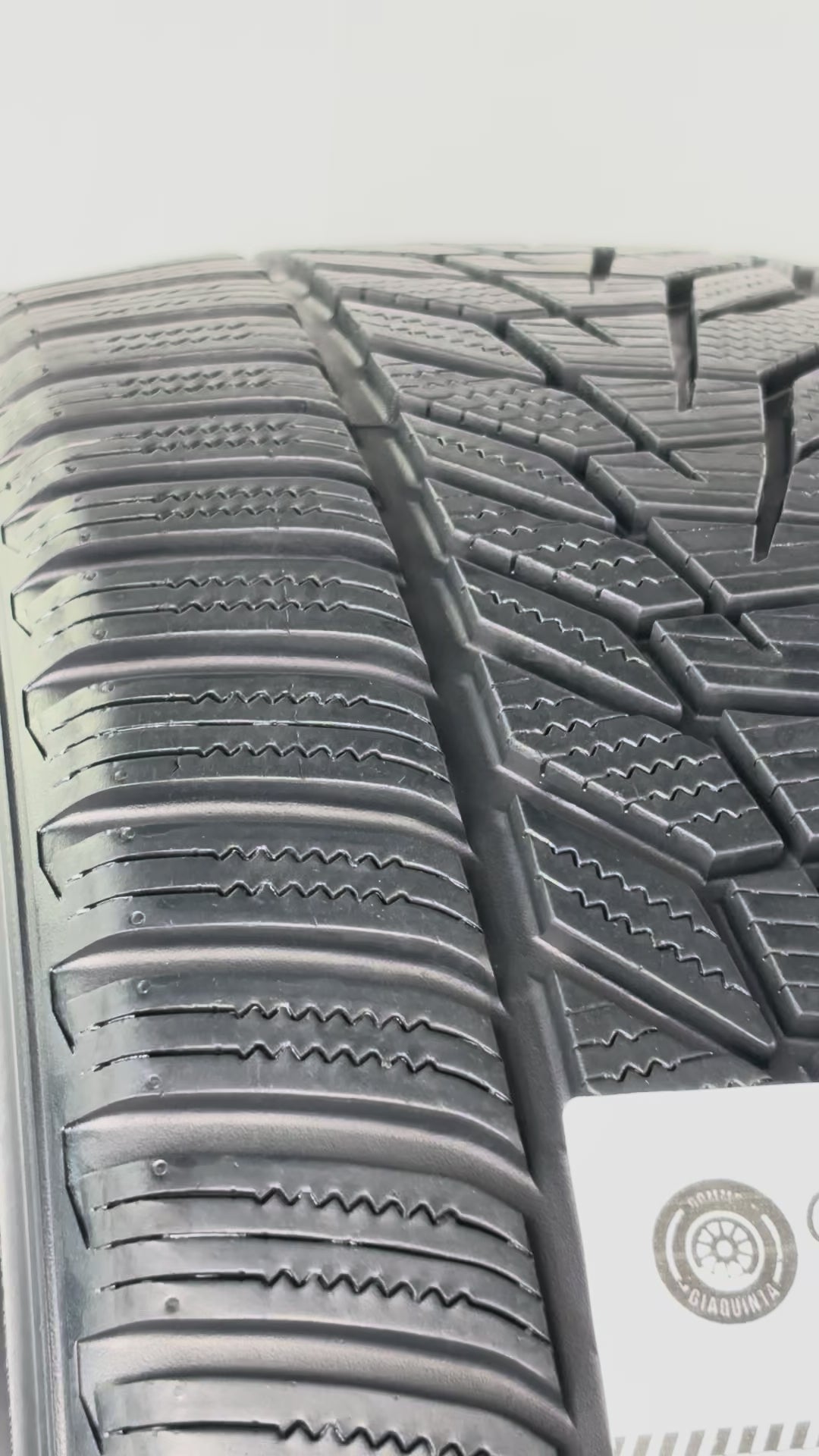 Pneumatici usati 245 35 r20 95w Gomme Invernali 2 PZ Hankook Batt 6,4mm Dot 23